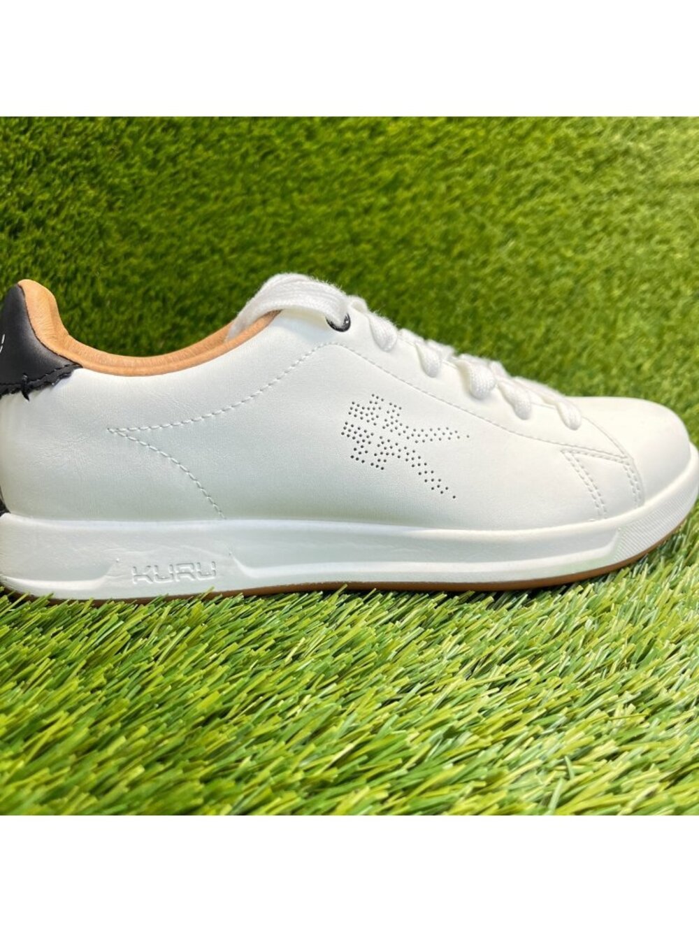 Kuru Roam Classic Court Womens Size 7.5 White Athletic Leather Shoes Sneakers
